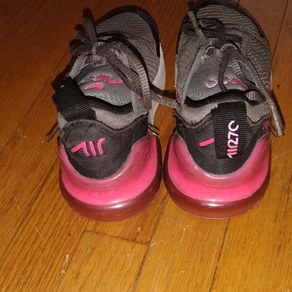 Nike Girls Black and Pink Sneakers - Picture 3 of 6